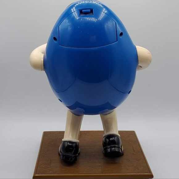 Blue M&M Dispenser as seen in pictures. No saxophone or sunglasses - Picture 4 of 5